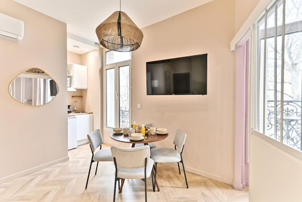 Proche Parc Monceau - Iii Appartement Paris