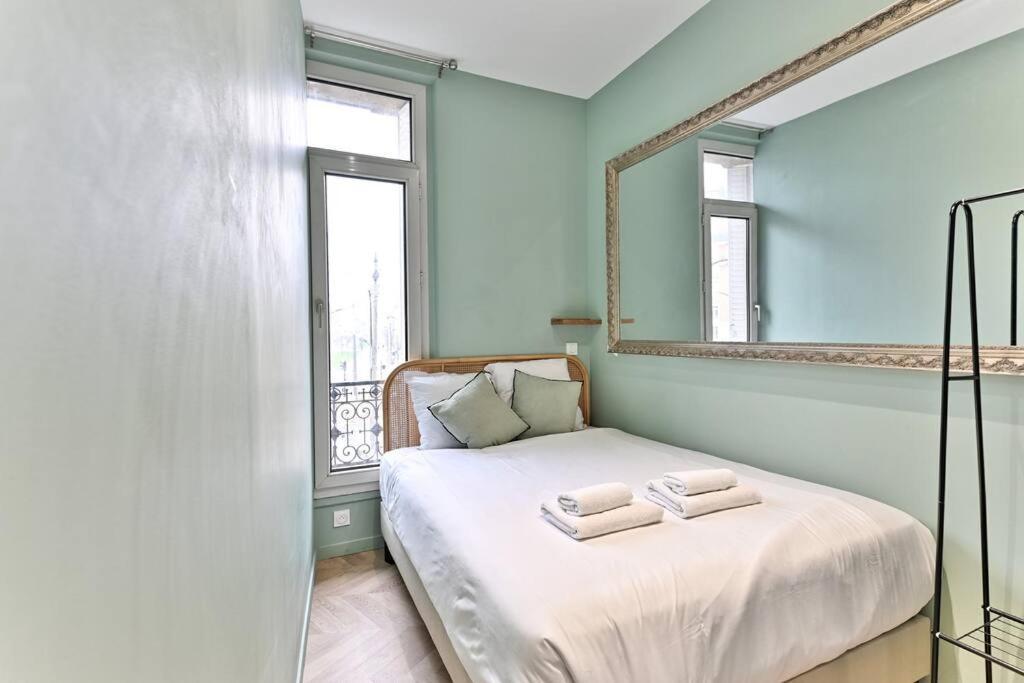 Appartement Proche Parc Monceau - Iii
